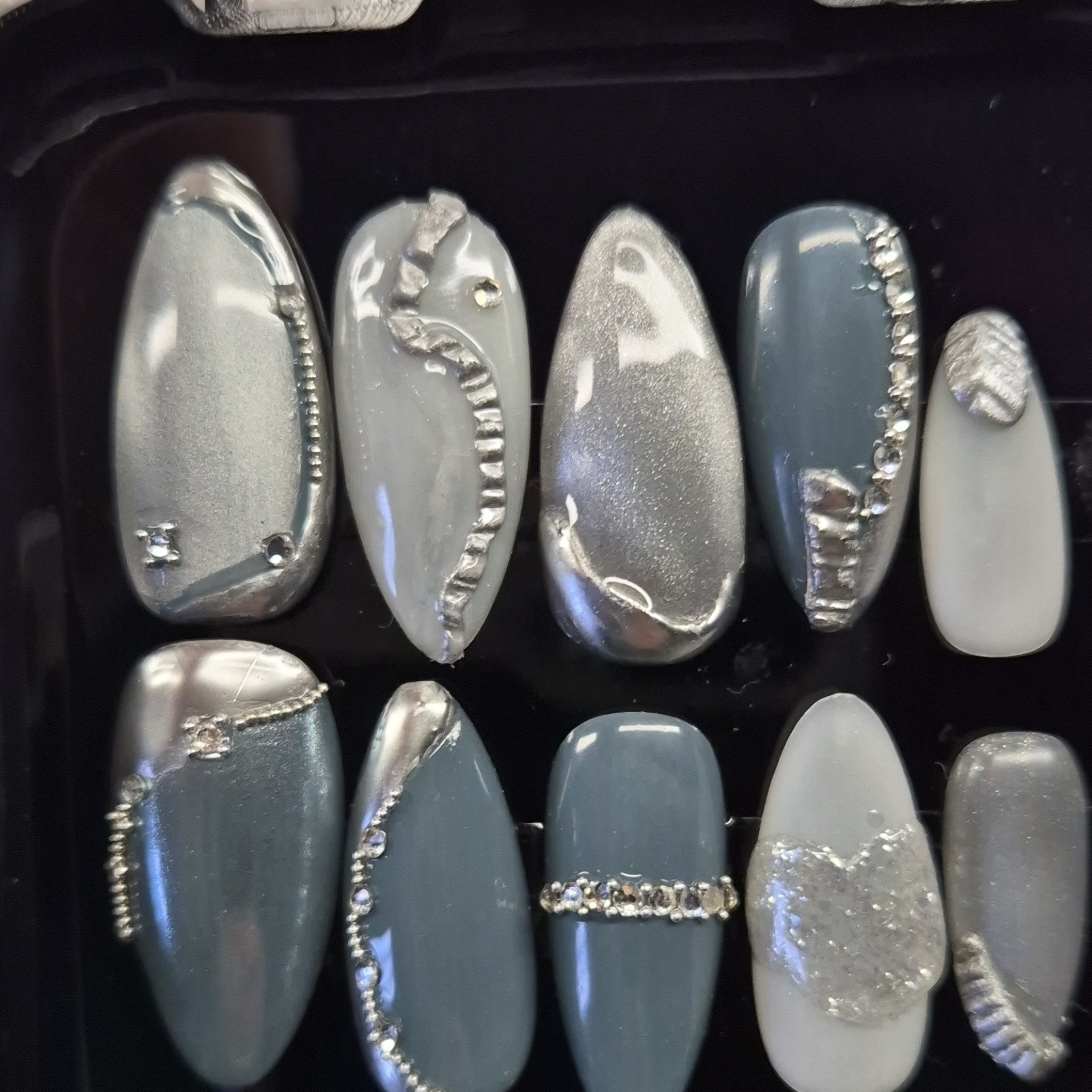 Nikki N Her Nails Silver Gray White 3D Glitter Almond Press-On Nails Pre-Design…