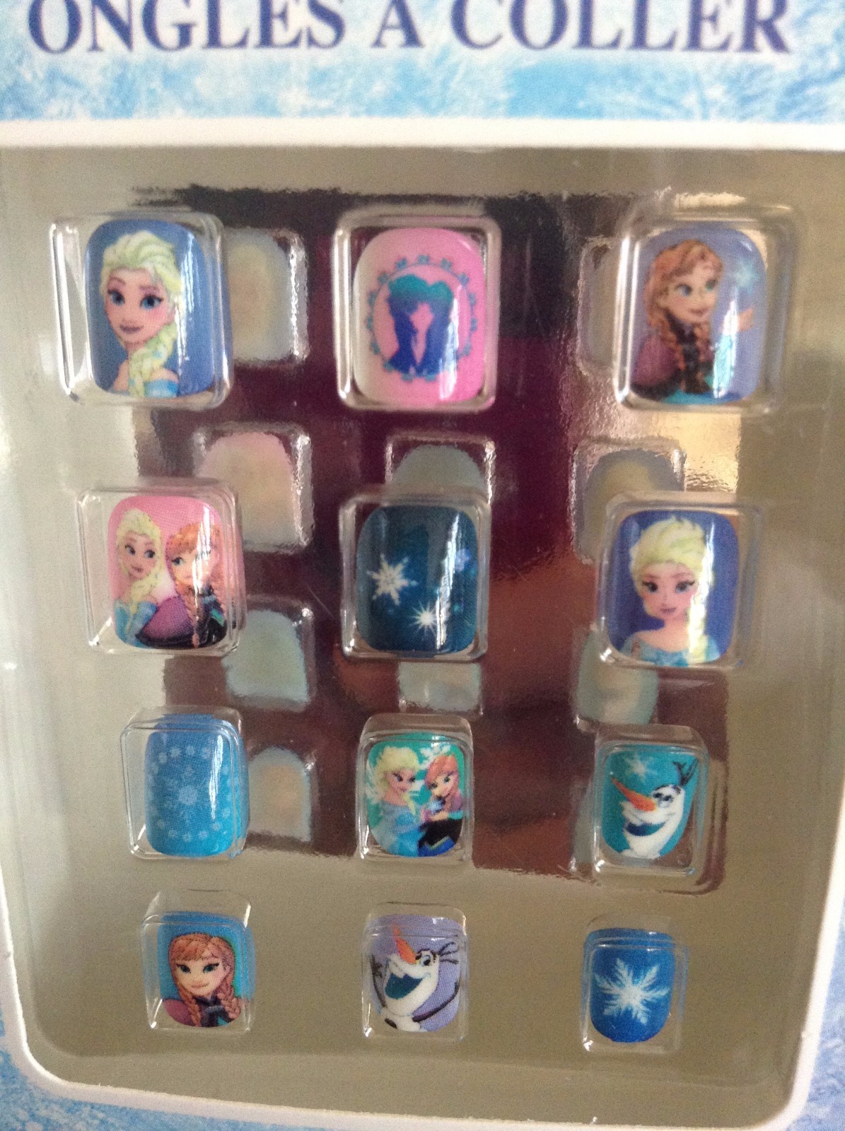 DISNEY FROZEN GIRLS 12 PIECE PRESS-ON NAIL SET – NEW IN BOX