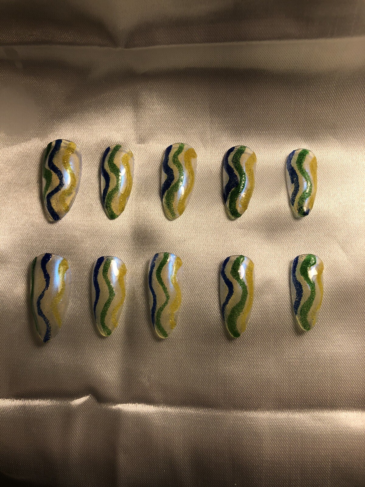 Z NAILZ! Gorgeous Set of Long Clear Almond MARDI GRAS Press On Nails W/Glitter