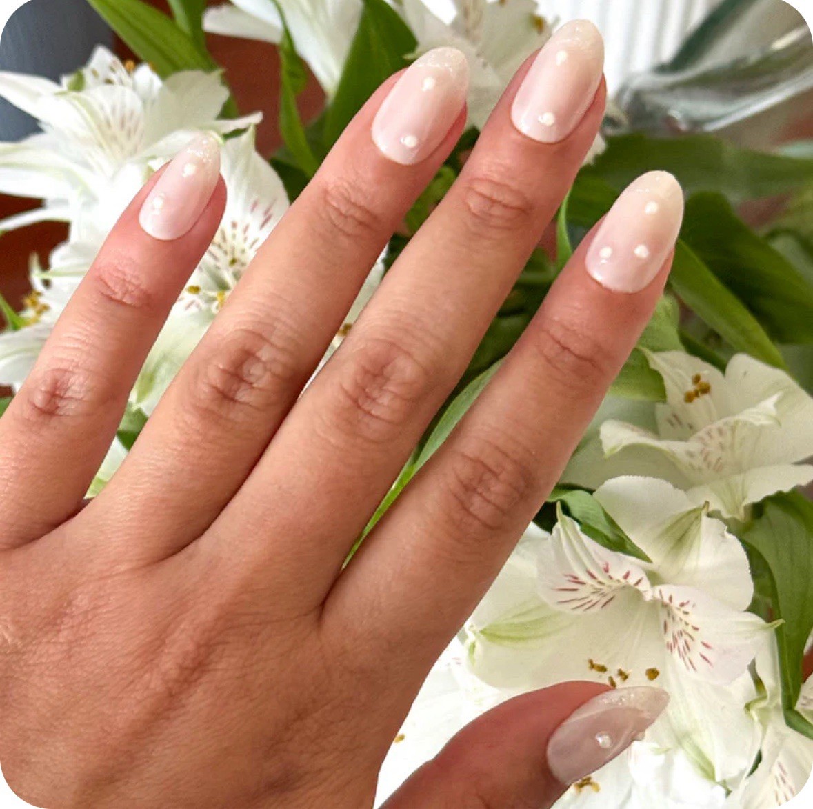 Olive & June Press-On Nails Set of 3 | Pink, White & Nude | 14 Days Wear