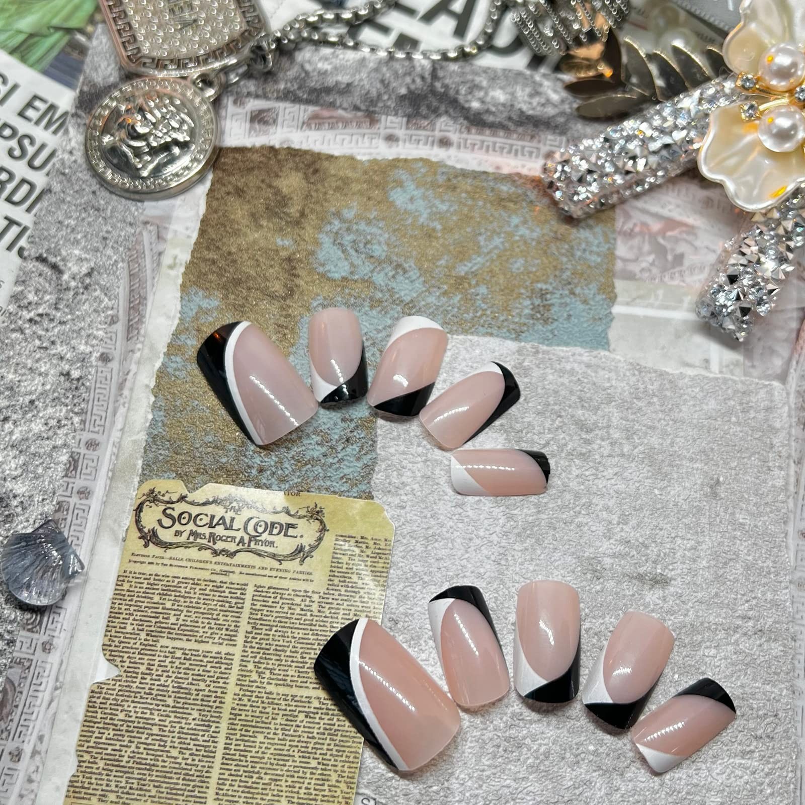 Valentine’s Day Press on Nails Black and White French Tip Press on False Nail…