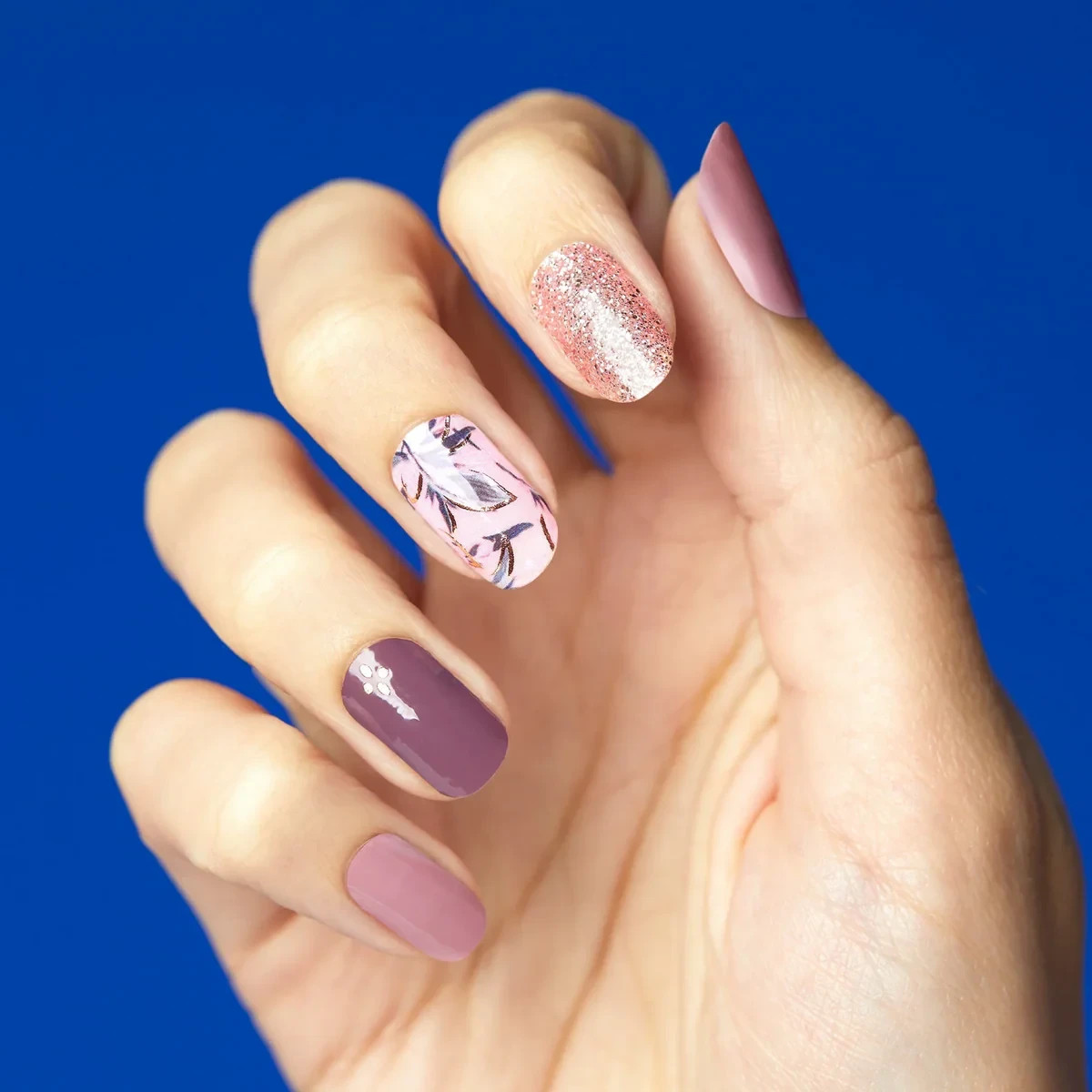 Dashing Diva Gloss Ultra Shine Gel Palette Nail Strips