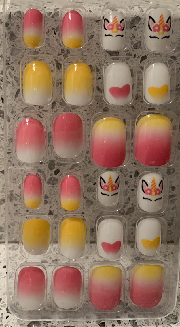 Siusio press on Unicorn Tie-Dye nails for children, women with small hands