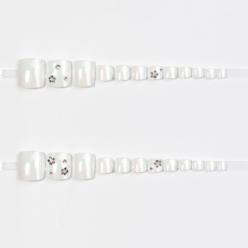 48pcs Short Square Press on Toe Nails, Milky White Single Rhinestone Plain Nails