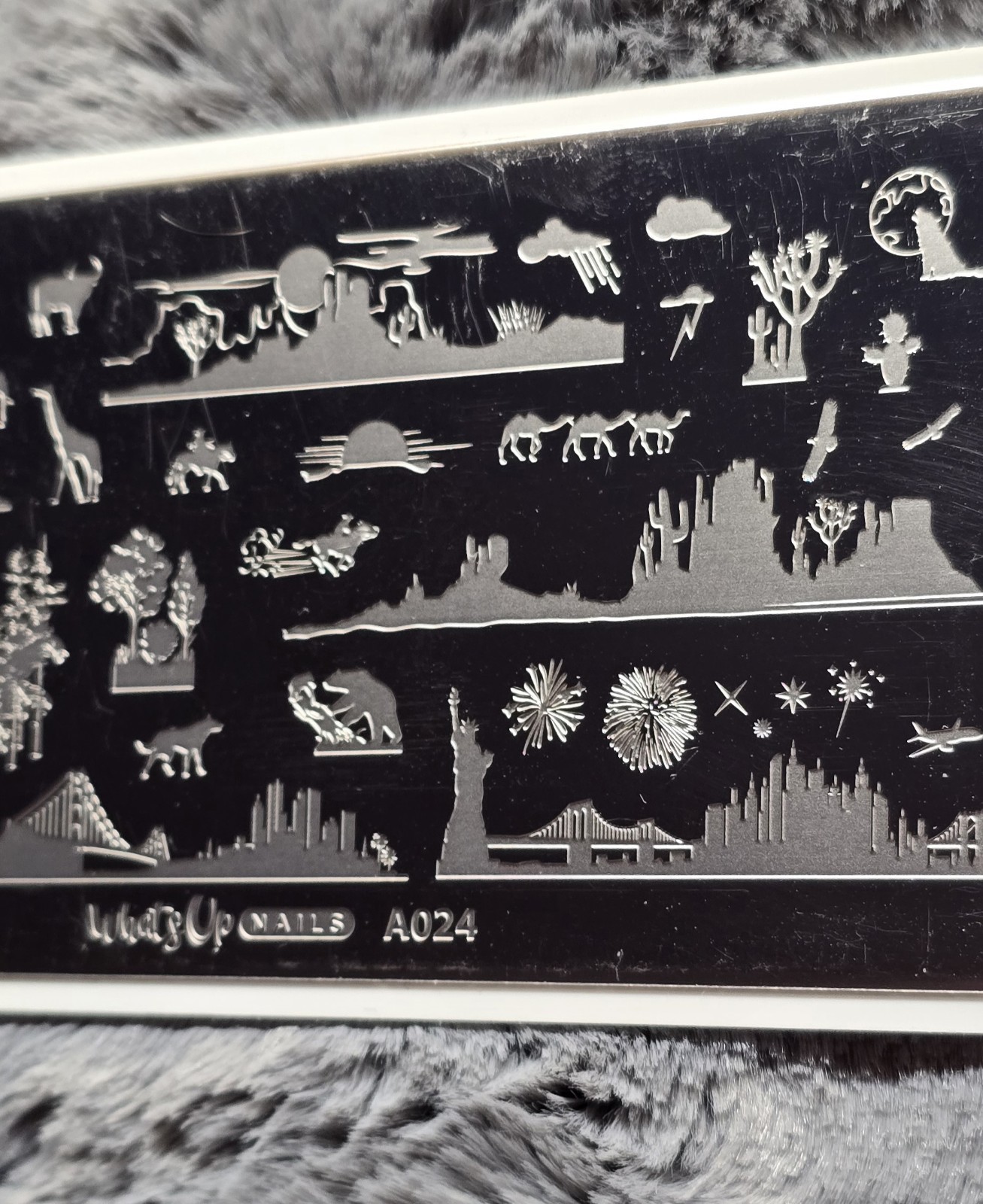 Whats Up Nails A024 Backlit Scenery Nail Stamp Plate City Safari Animals Dessert