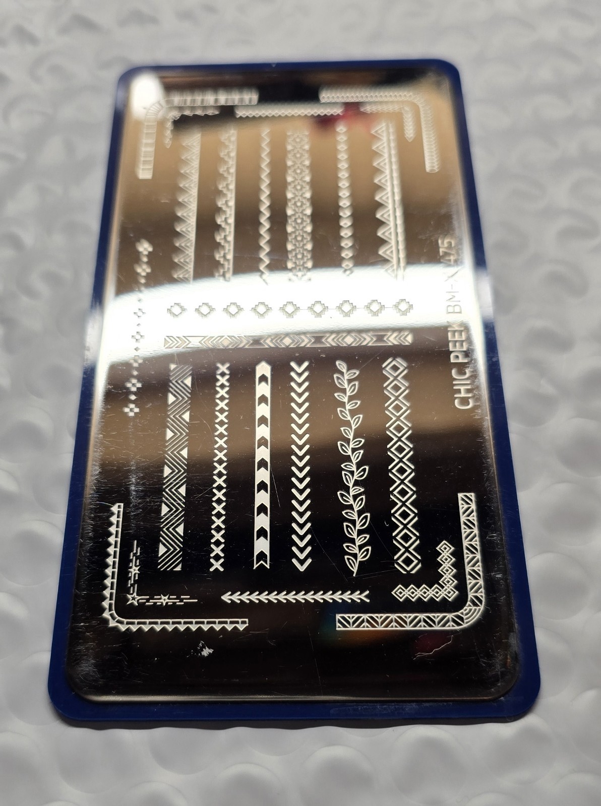 Bundle Monster Maniology Chic Peek BM-XL475 nail art stamping plate Stripes HTF