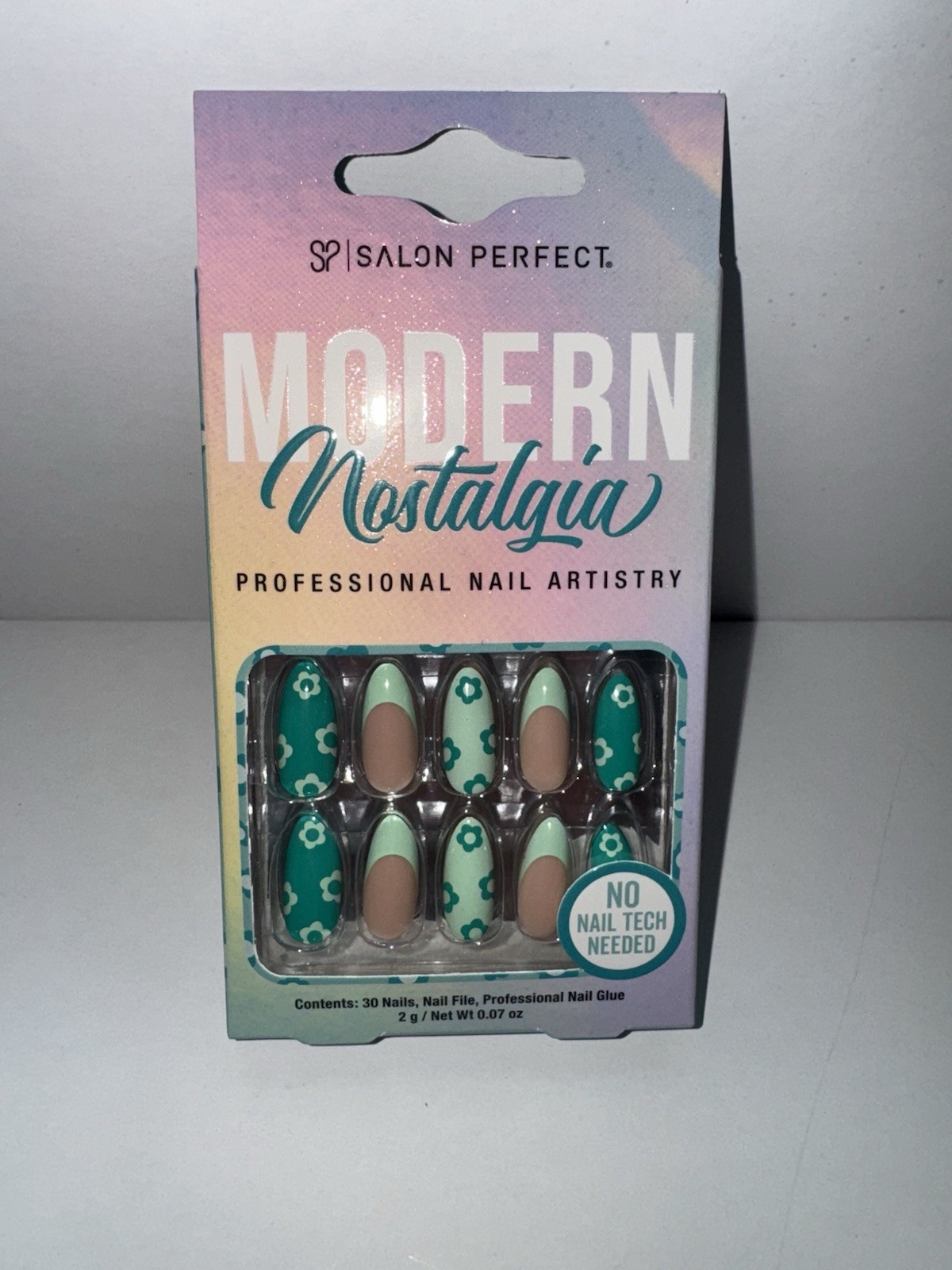 Salon Perfect Modern Nostalgia Press-On Nails 30 Pack Includes Glue & File Green