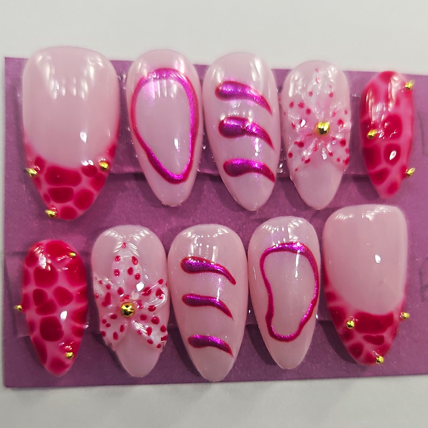 Pink/White 3D Floral Acrylic Press-On Nails, Almond Medium, Full Cover Set