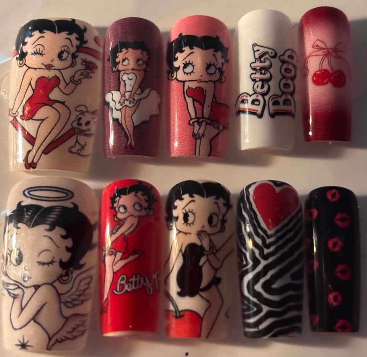 Betty Boop/White/Black Glossy Press-On Nails Long Coffin medium size
