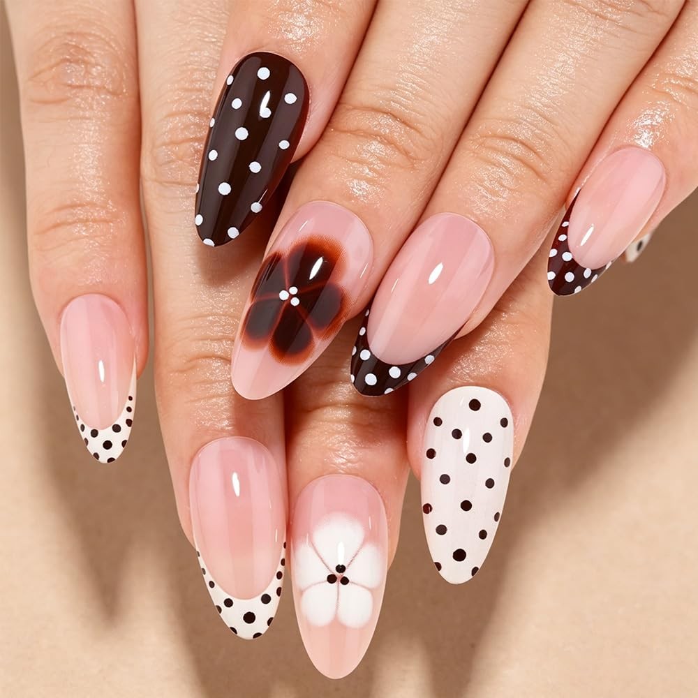 evpct Short Almond Nude Pink French Tip Nails