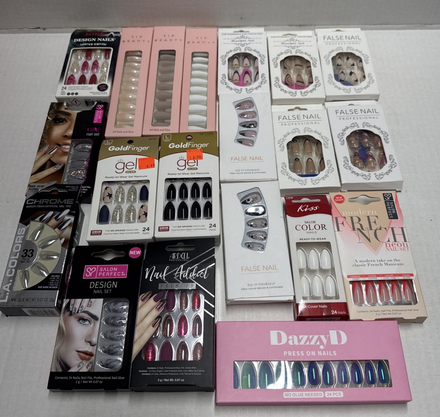 Lot of 20 New Packs Fake Glamorous Nails Different Brands Lengths Colors Types