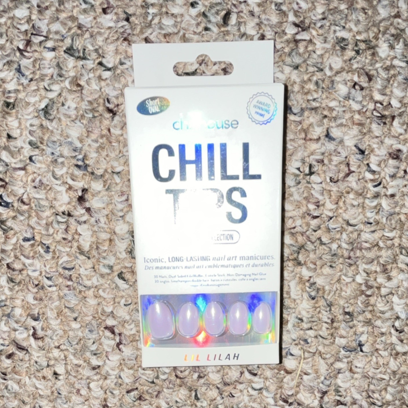 Chillhouse Press-On Nails Lilac Shiny Short Oval Self-Adhesive Full Cover