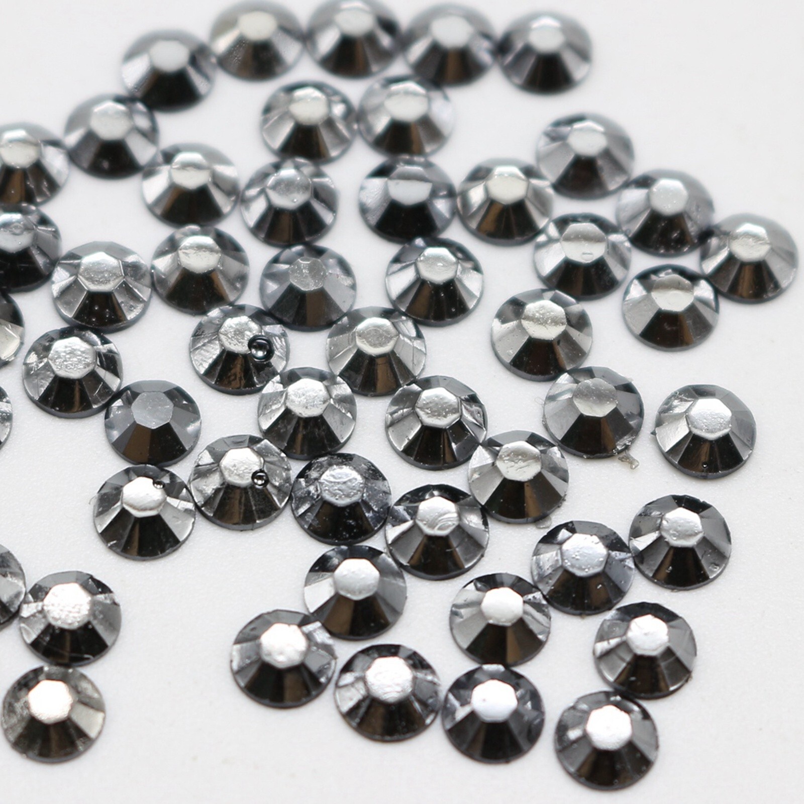 2000 Gunmetal Crystal Acrylic Round Faceted Flatback Rhinestone Gem 4mm SS16