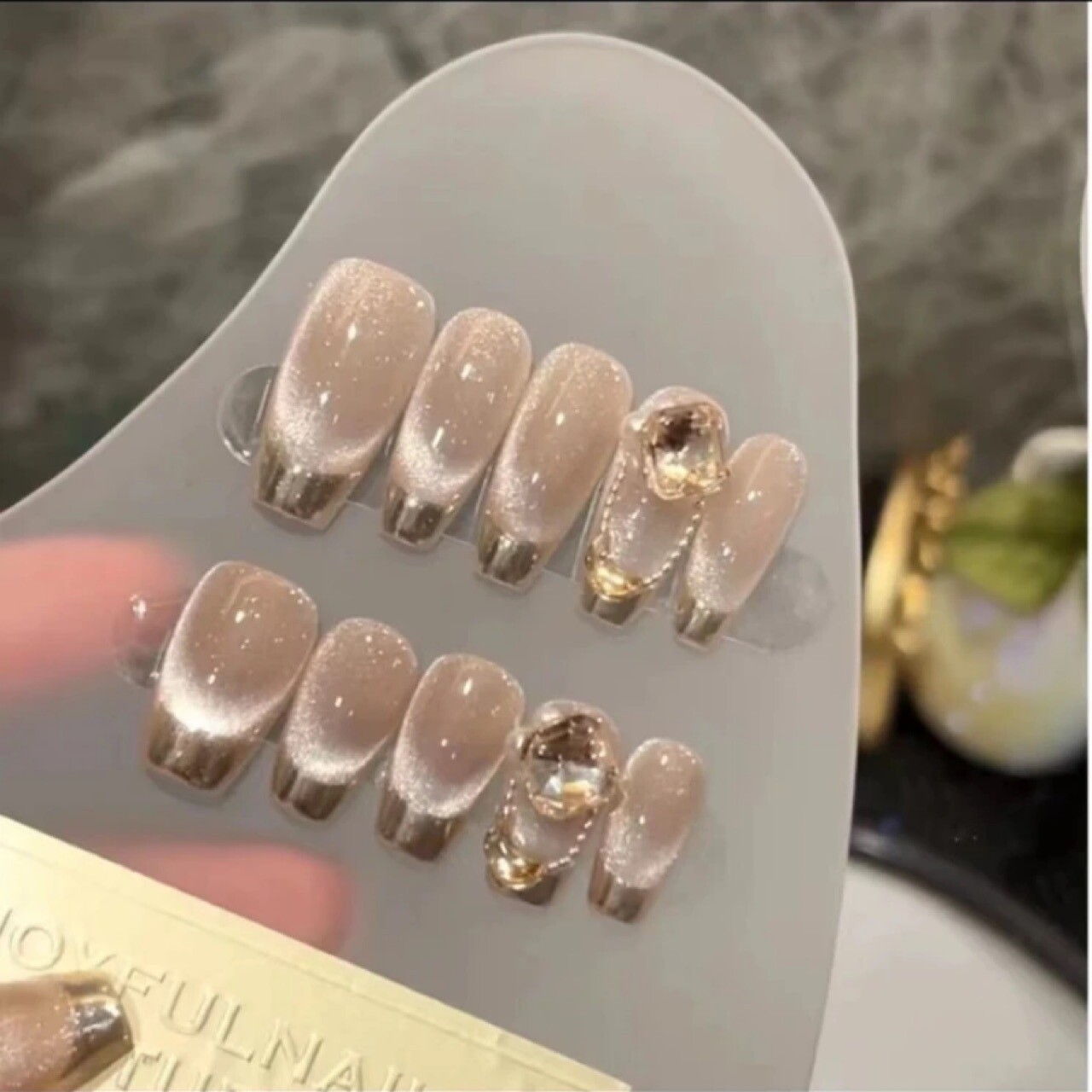 Cat Eye Luxury Classic Whitening Pure Hand-Worn Nail Press-On Nails