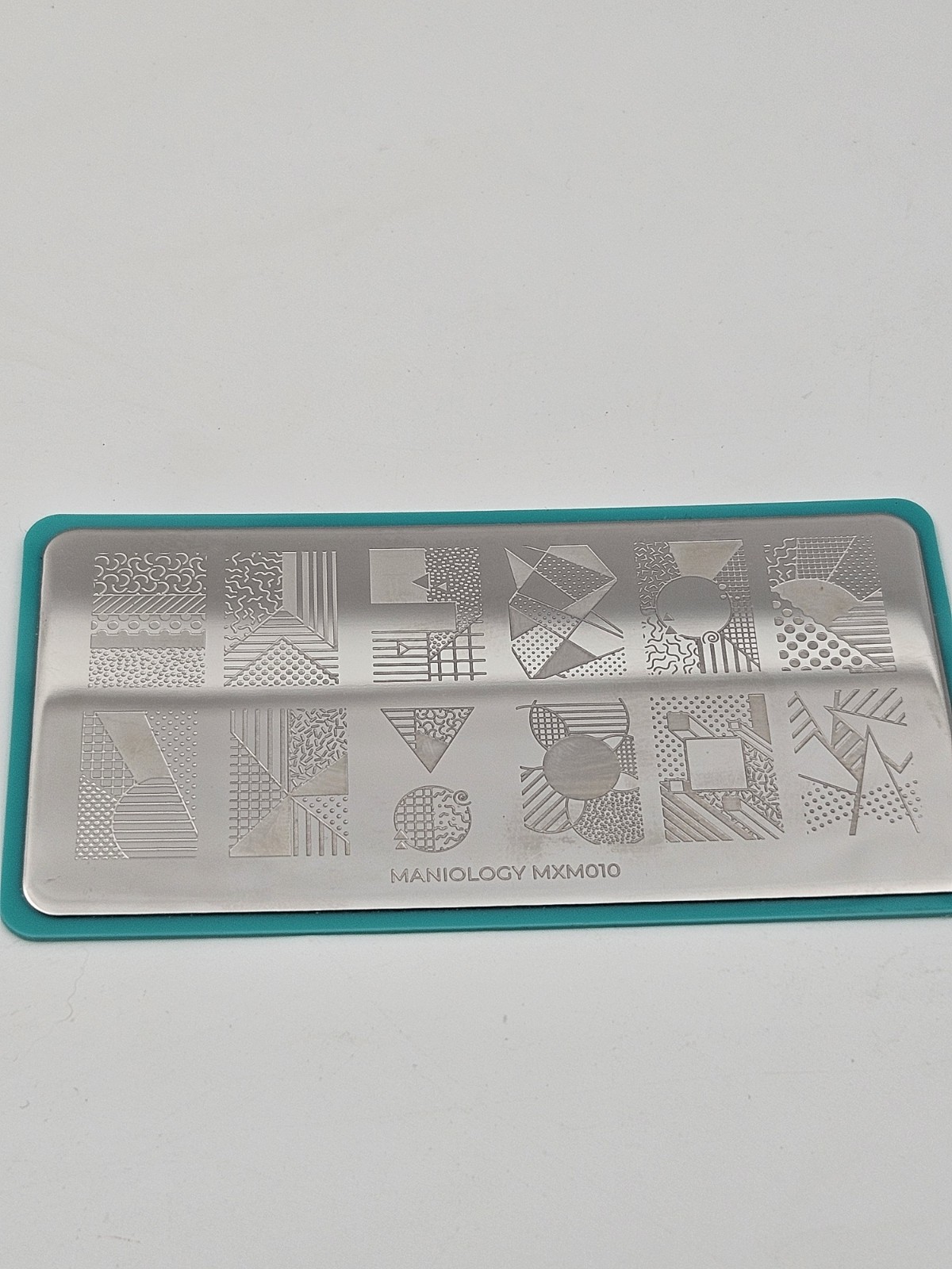 Maniology MXM010 Geometric 90s Patterns Party Nail Stamping Plate
