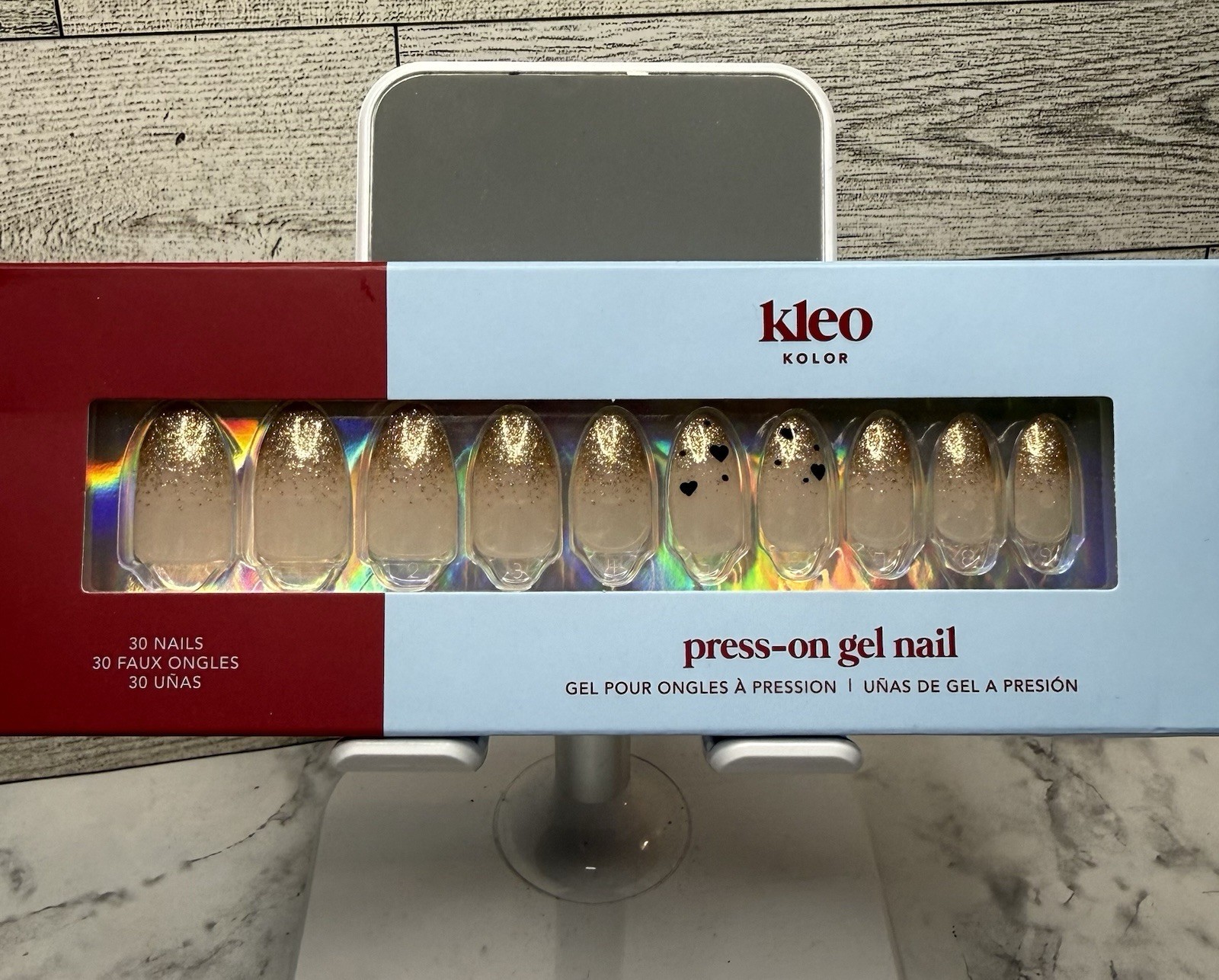 New Kleo Kolor Press-On Gel Nails – Almond Shape – Golden Heart
