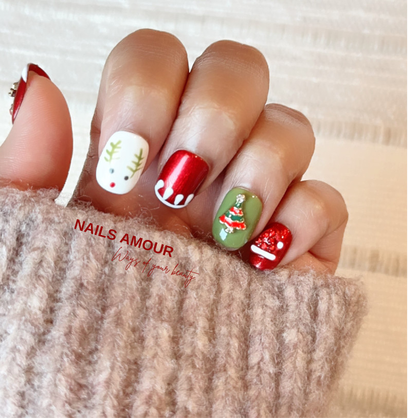 Christmas Press-on Nails-Vibrant Red & Green Holiday Vibes Handmade Nails