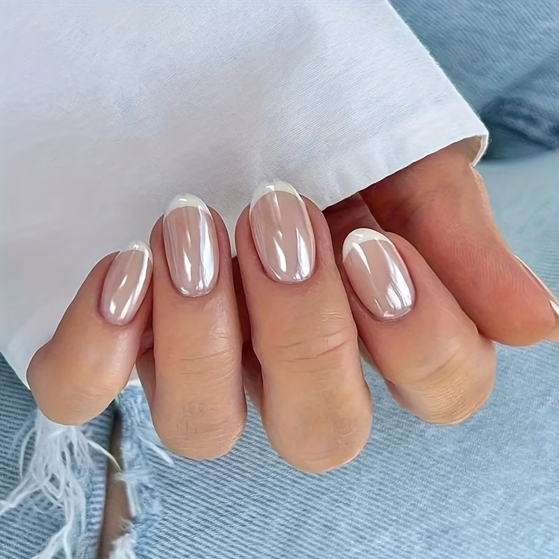 24pcs of Short Round French Edge Wearable Fake Nails with Electroplating