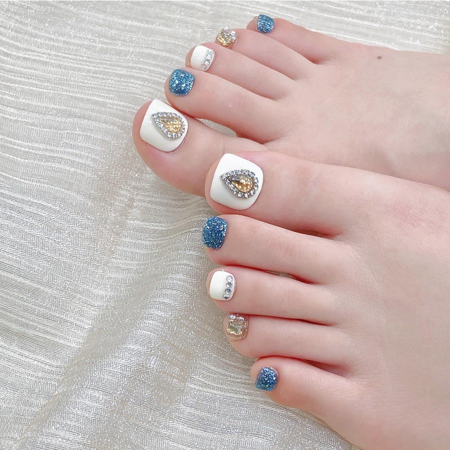 10Pcs Macaron Heart Rhinestone Floral toenails Press On Nails Dopamine Party