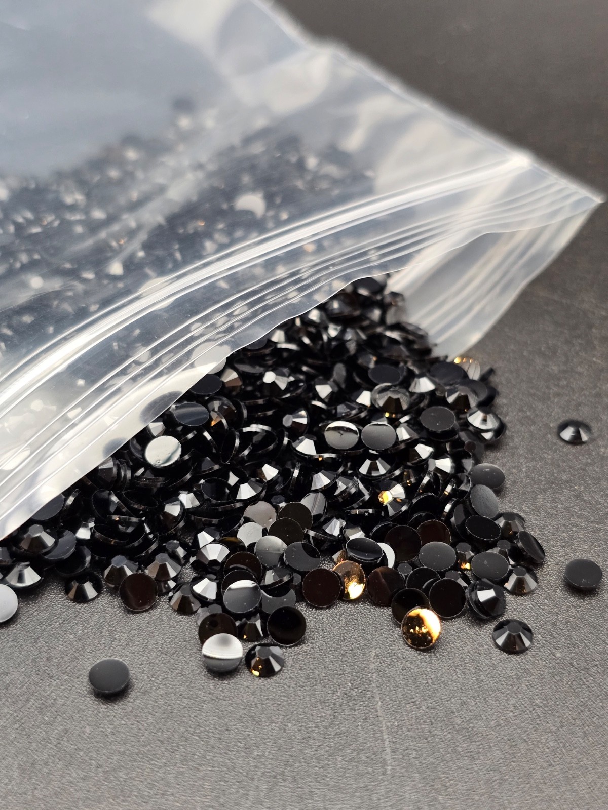 2000 x Resin 4mm Flat Back Rhinestones Phone Nail Shoe Art Craft Gems SS16 DIY