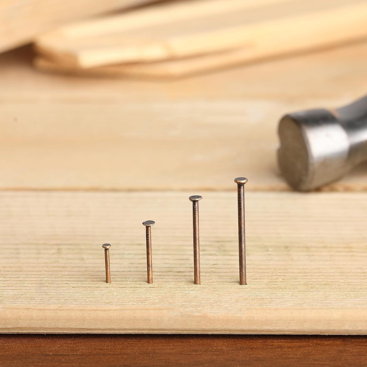 Versatile 600-Pc Nail Assortment Kit for Wood & Drywall Projects in Bronze