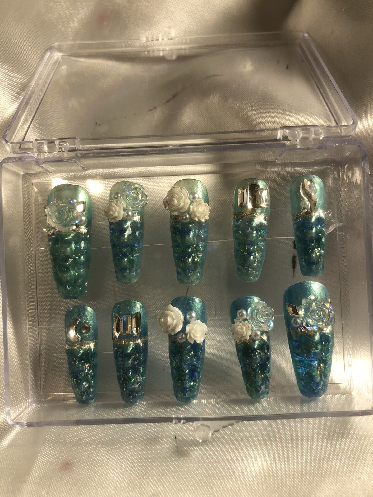 Z NAILZ! Z CLAWZ! Gorgeous Aqua Alligator Textured Press On Nails With Flowers