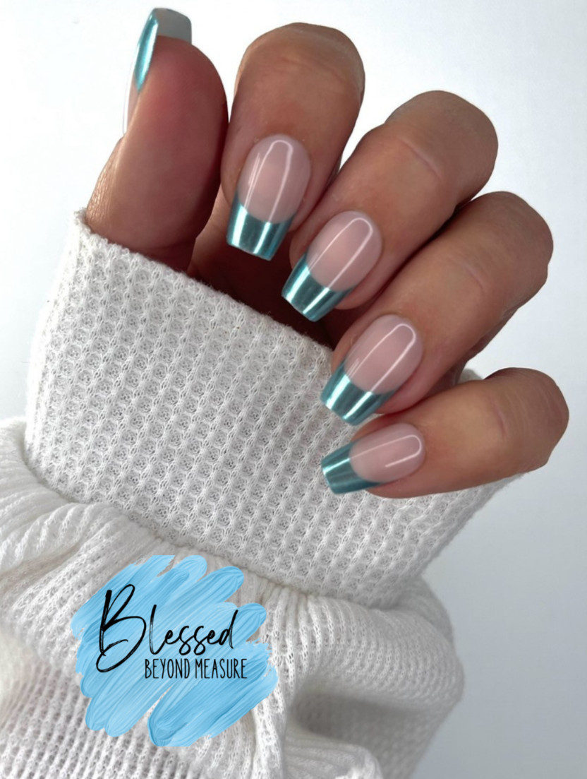 Red Aspen Press On Nails~Blue Skies Ahead, Bebop Medium Coffin Chrome French