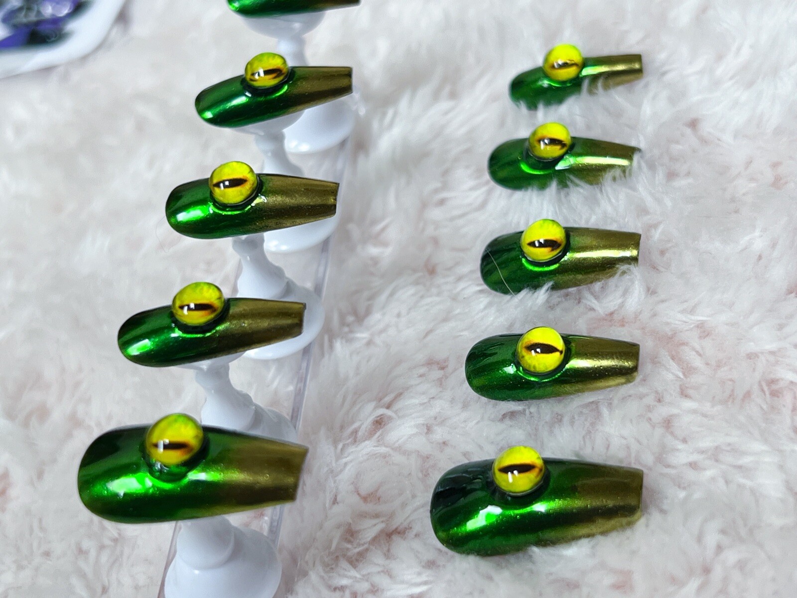 Nails Handmade press on nails 3D size XS Golden Green Dragon Eye