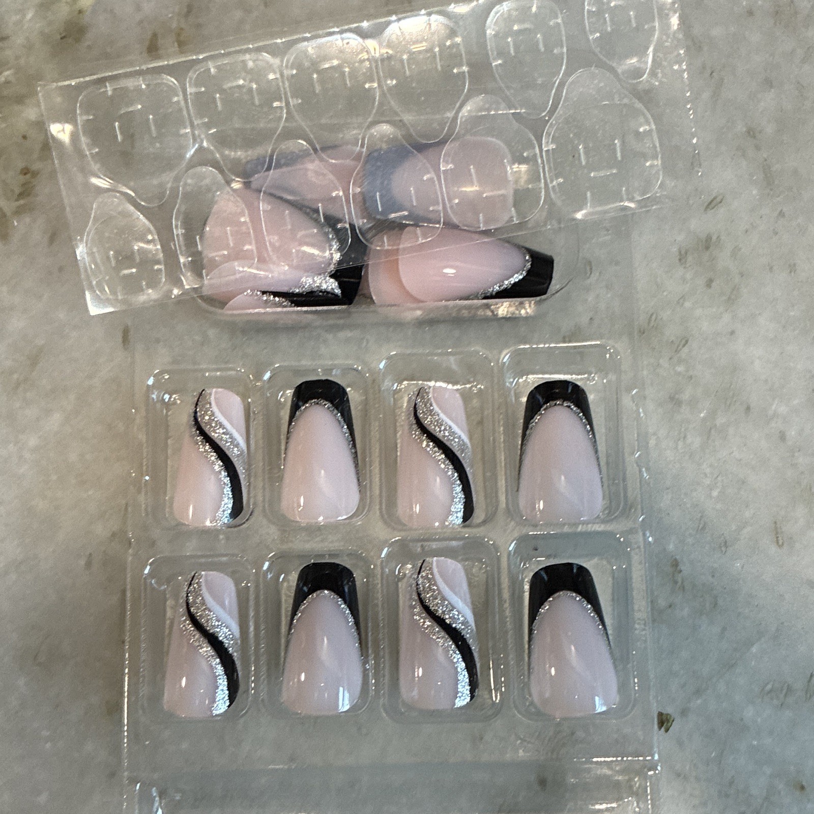 Beautiful Nail Press-On Nails Pre-Designed Medium Square Pink/Black/Silver