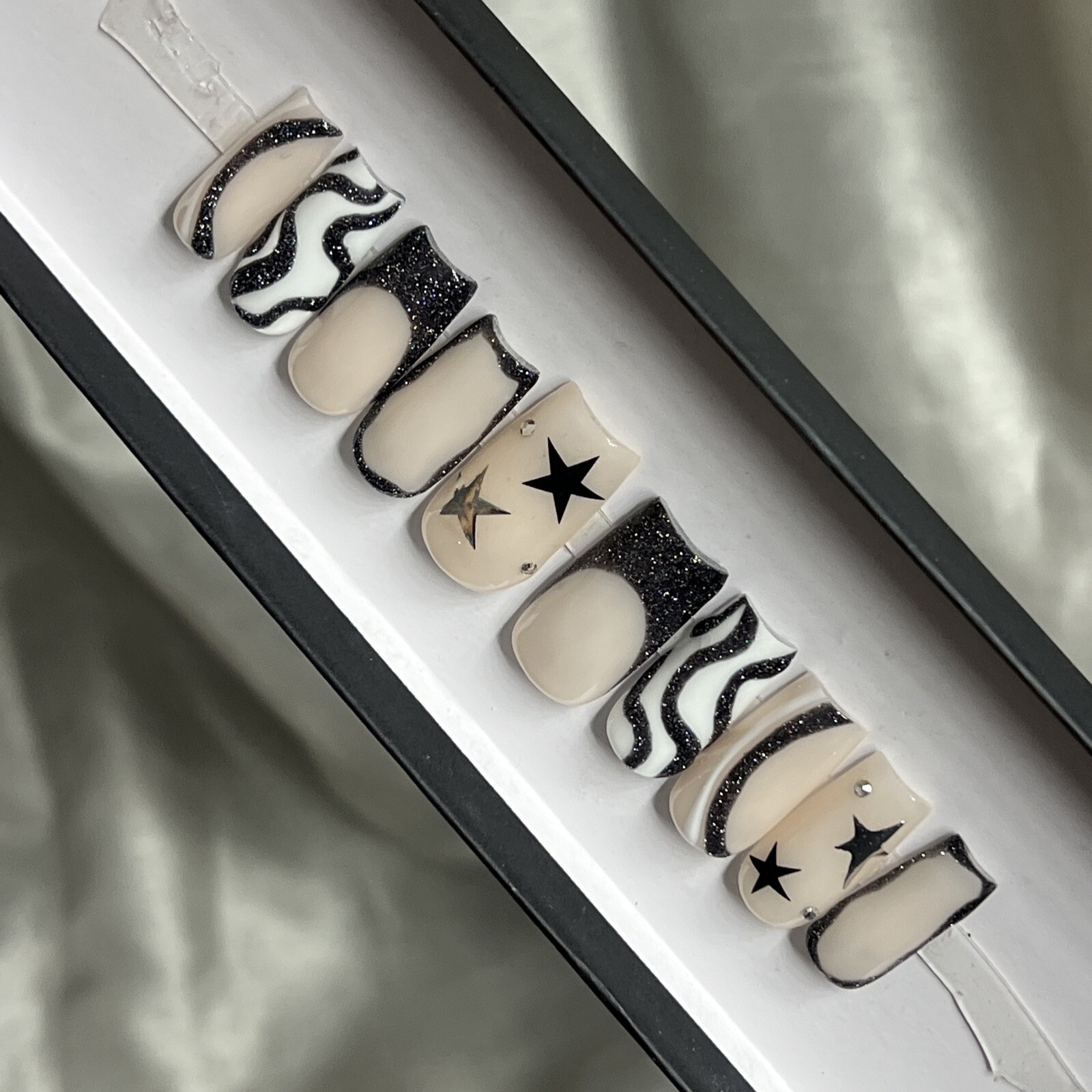 ✨ CUSTOM Hard Gel Press On Nails, Black White Nude Star W BLING 10p SET W Kit
