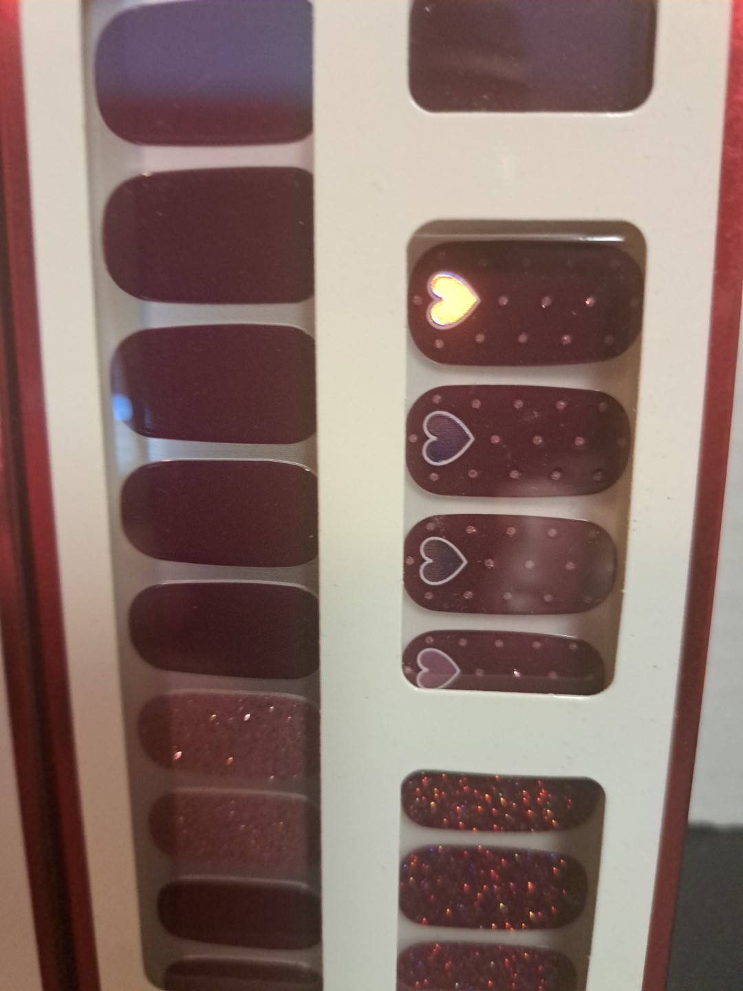 Dashing Diva Gloss GS547 Innocent Flirting Valentine’s Day Gel Nail Strips 2/pk