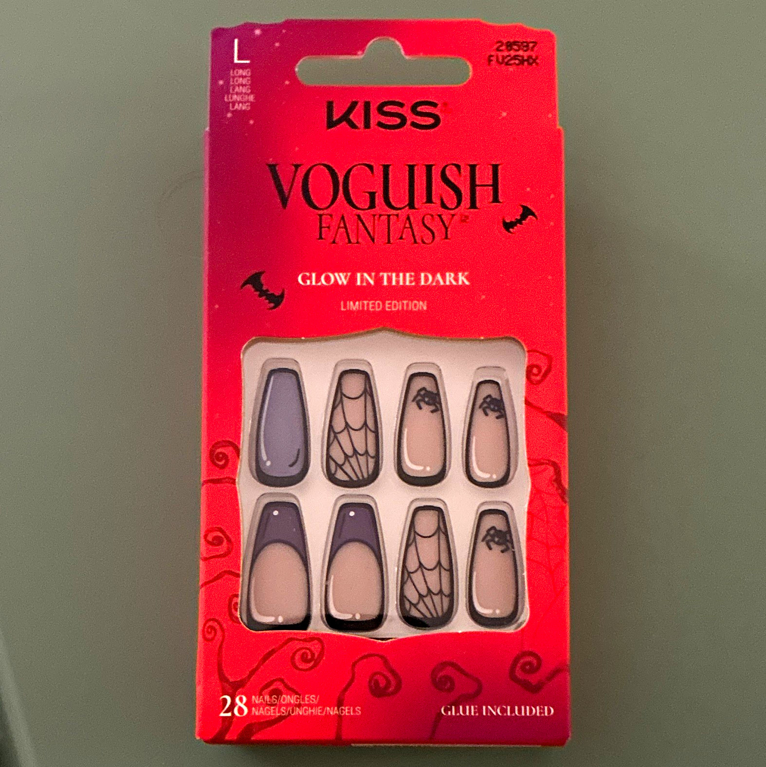 KISS Press-On Nails Glow in the Dark Halloween Black/Nude Long Square Glue