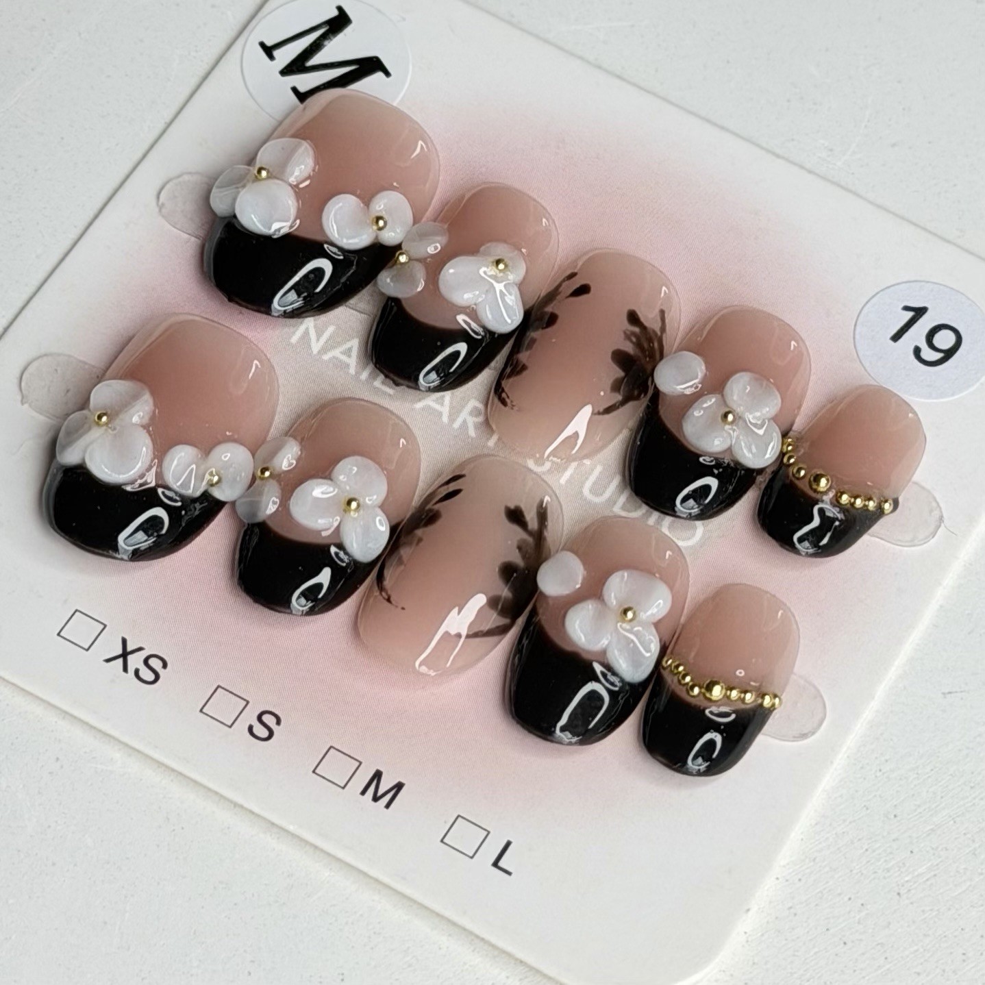 Handmade 3D Flower French Tip Press-On Nails Short Oval Reusable False Nail