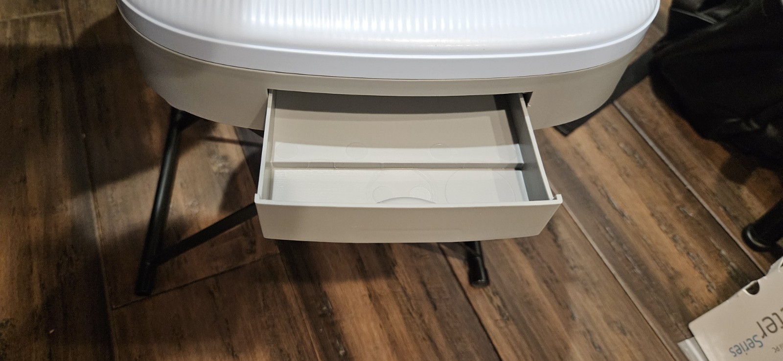 Portable Foldable pedicure stool the pedicure tools for easy at home pedicures