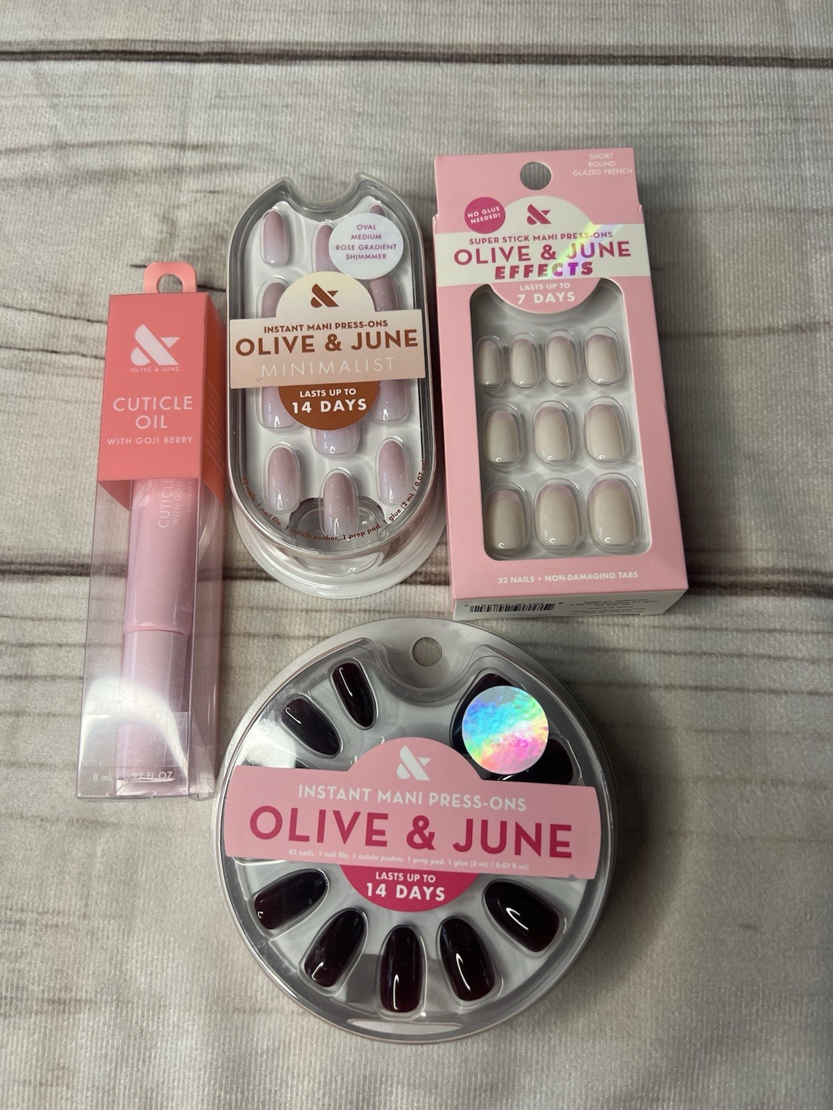 Olive and June Short/Medium Press-On Nails Bundle w/ Cuticle Oil