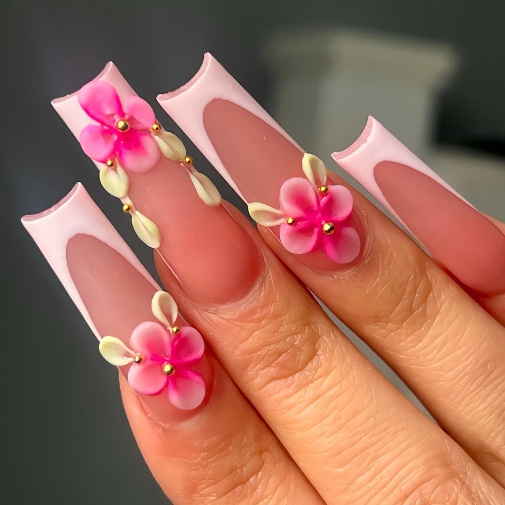 Press-On Nails with Hand-Painted Flowers, Glitter 3D Pearls Elegant Fake Nails