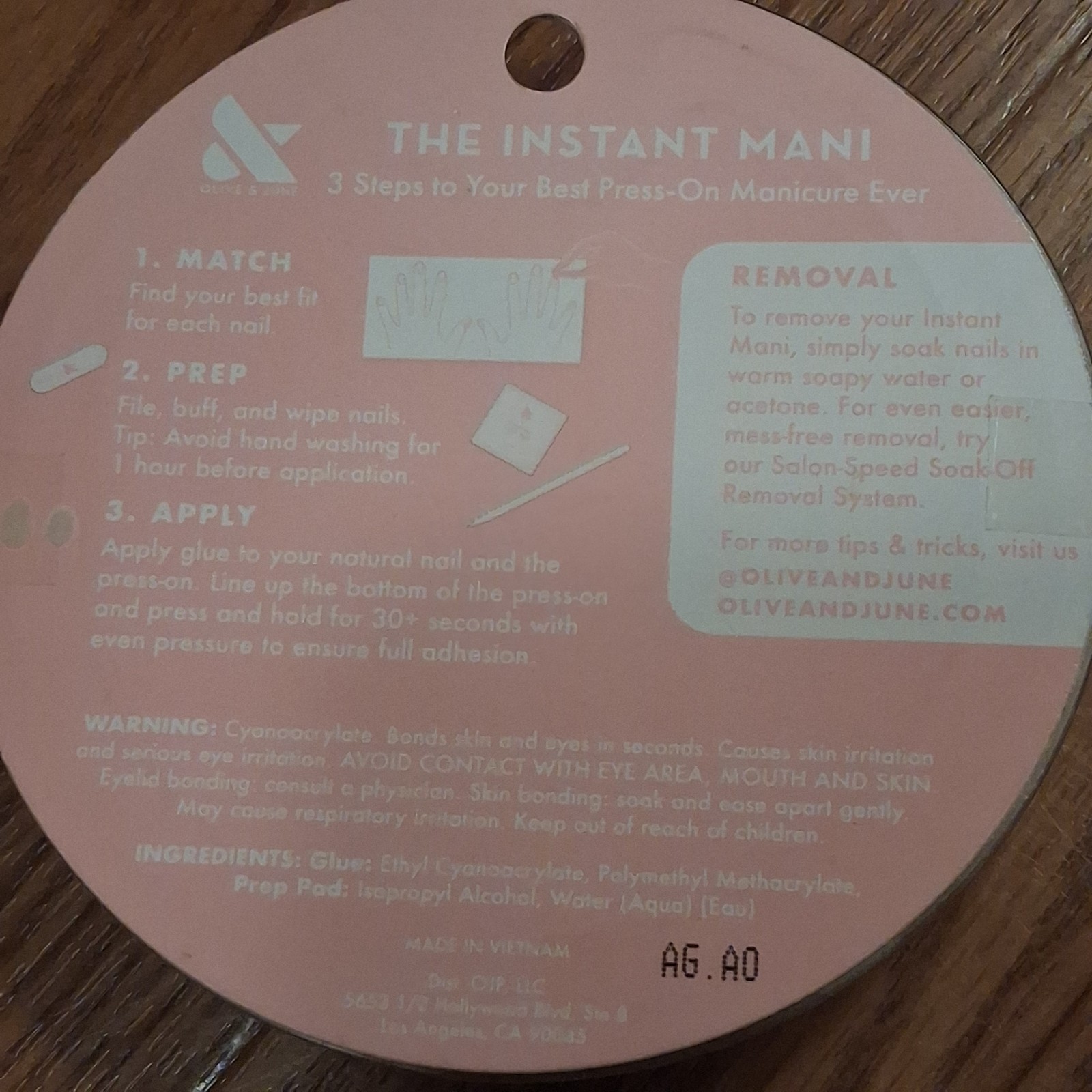 Olive & June Instant Mani Press-On Nails ~ 42PCS Oval Medium Pink Goldfish