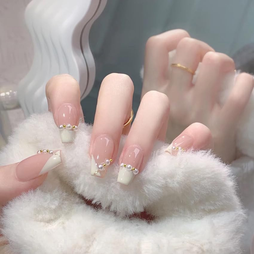 Press on Nails Long Pink False Nails Inlaid with Heart-Shaped Pearls, White Rose