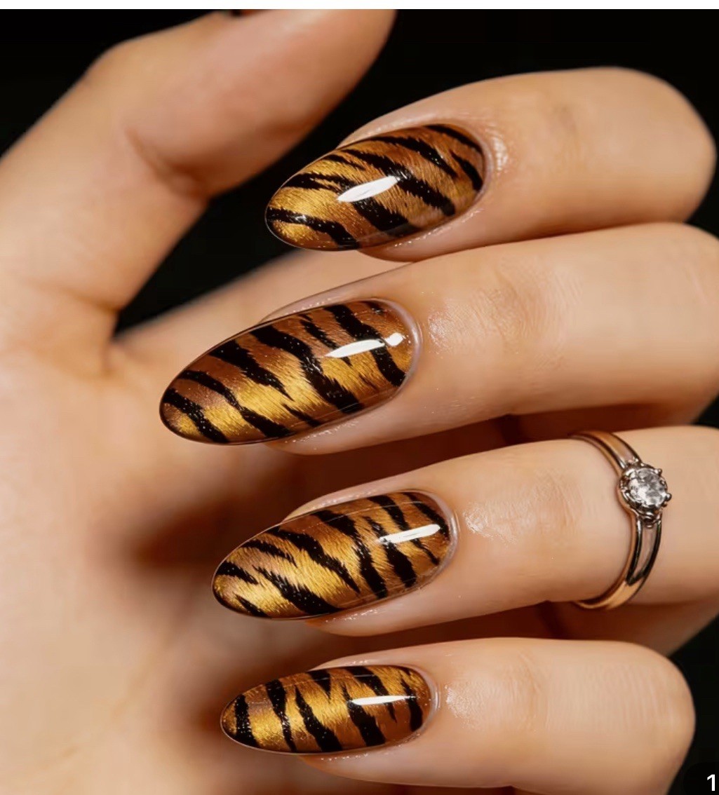 8 Sets Women oval shaped fake nails, print of leopard, zebra, cow, tiger, etc.