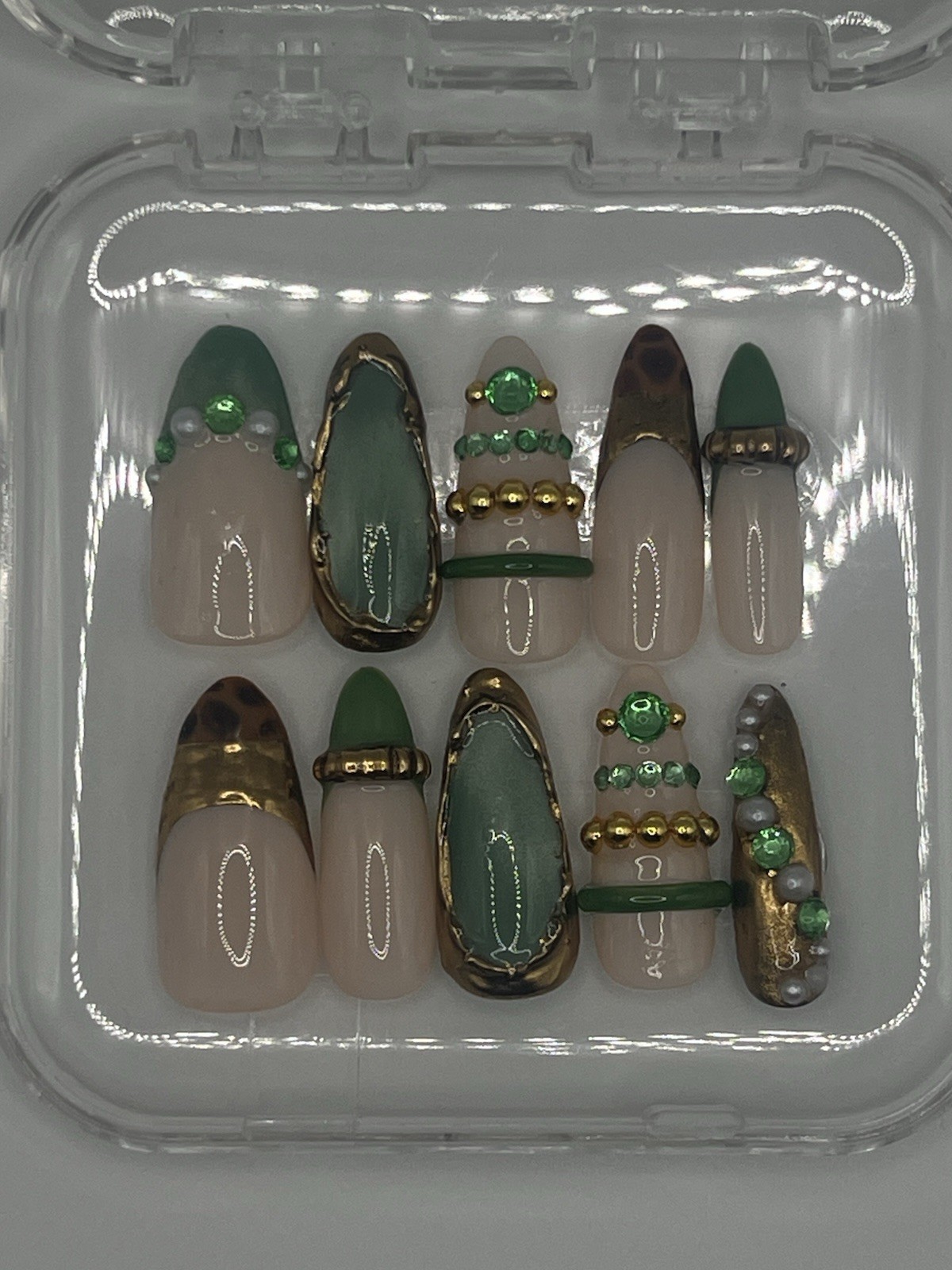 Press-On Nails Green Nude Gold 3D Rhinestone Almond Medium Set, Glue Included