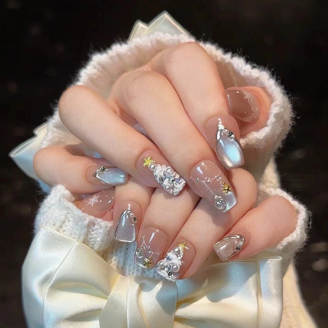 Press on nails medium “Christmas Porcelain White Limited Edition”