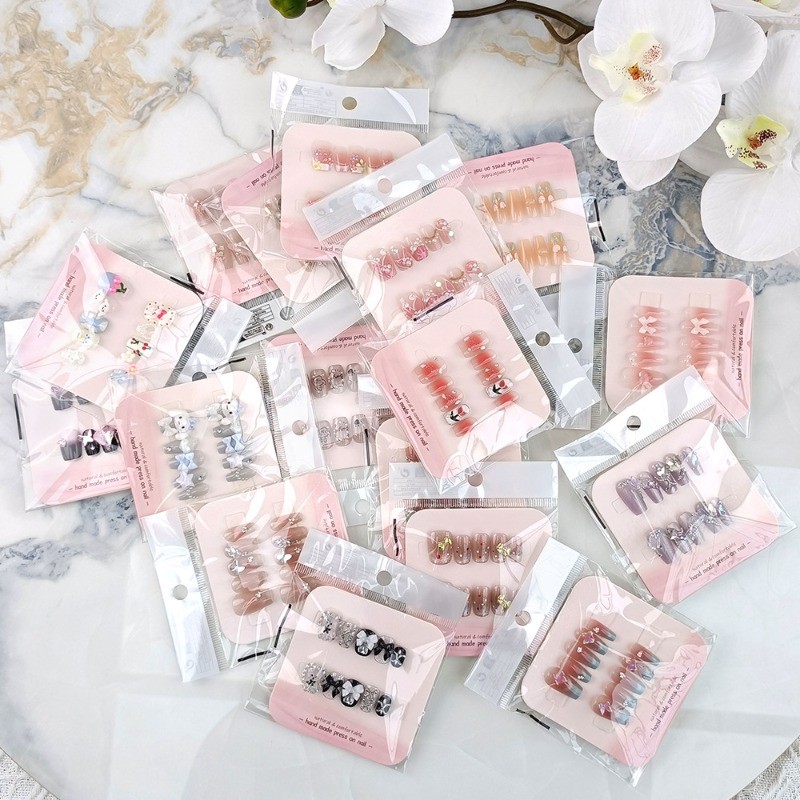 40 Pack Fashionable Press in Nail Mix Combinations Luxurious and Sweet Nail Art