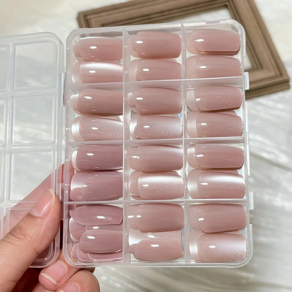 Glossy Short Round Press On Nails 144Pcs Nude Pink Cat Eye Detachable Fake Nails