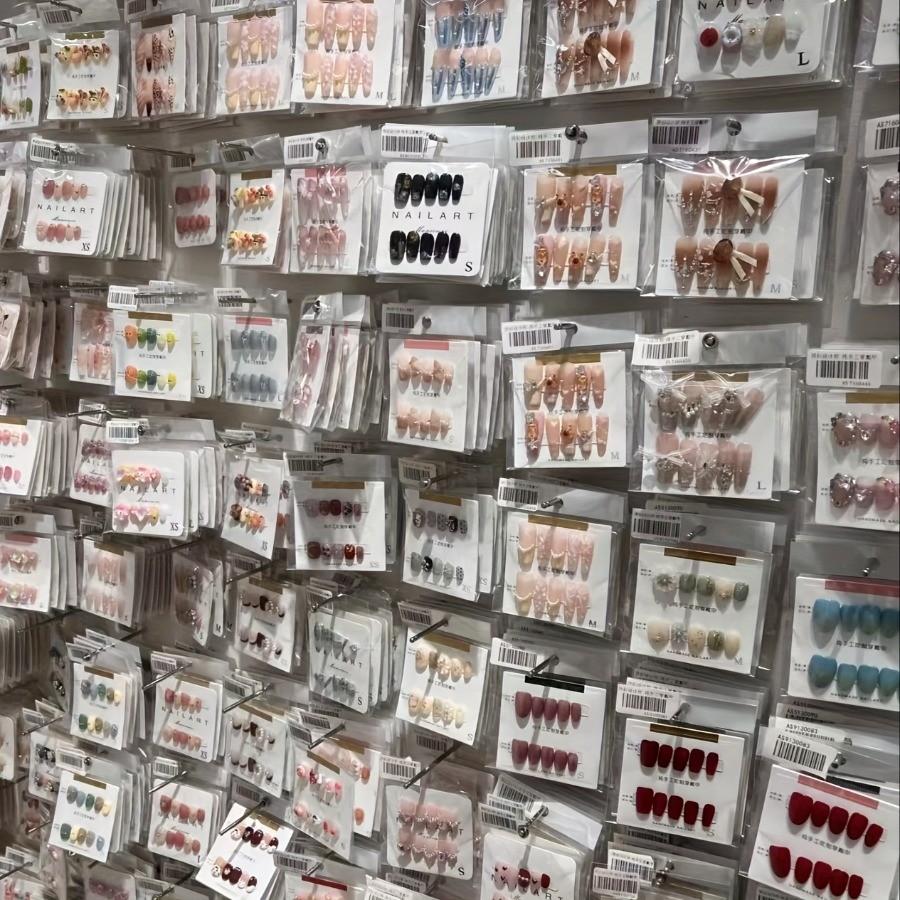 Press-On Nails Set] 30pcs Wholesale Discount Mix 3 Paris Manual Press-On Nails