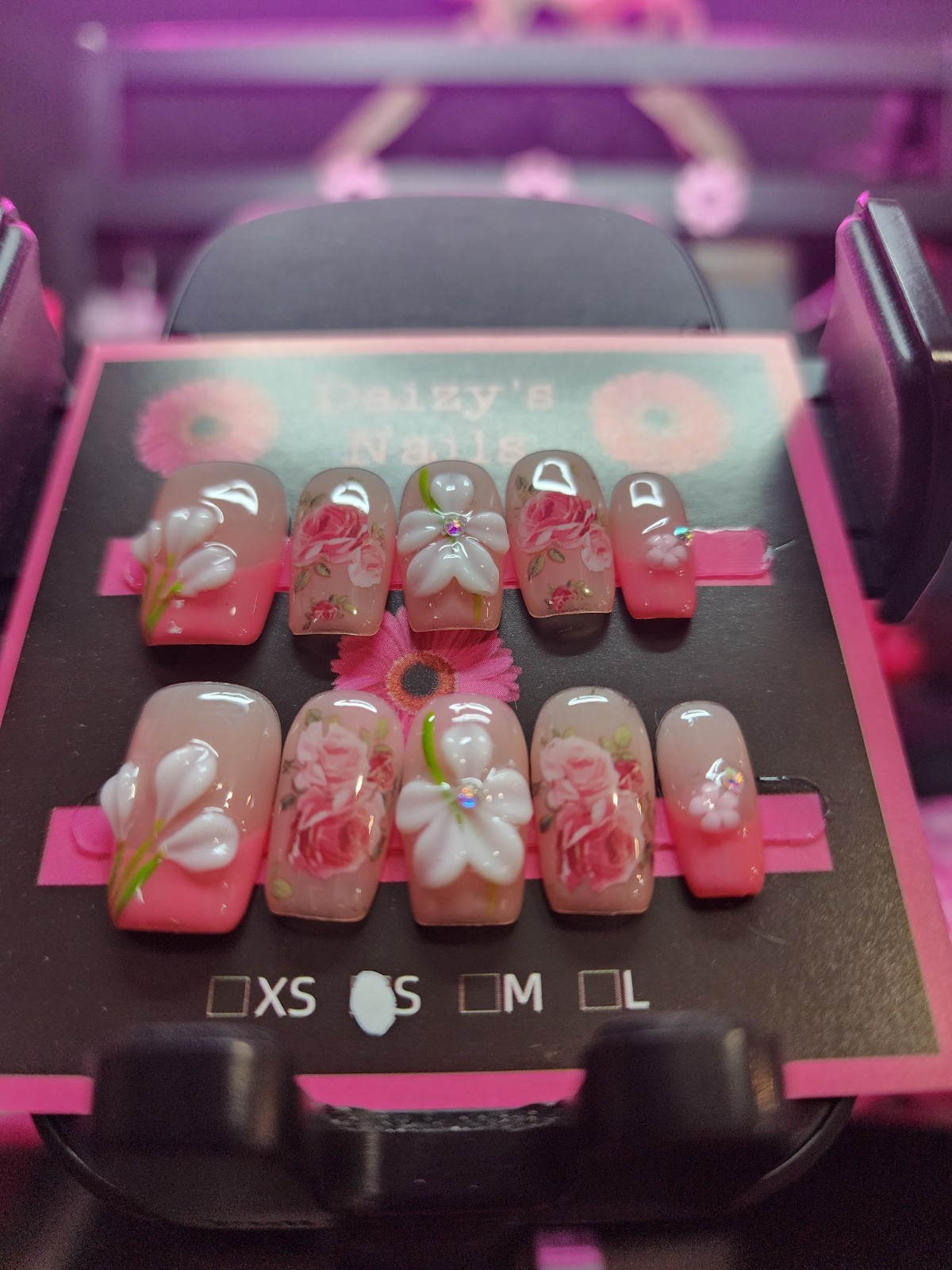 Small Size Pink Rose Garden Press-on Nail Set Handmade Squoval 2.0 Cm Length