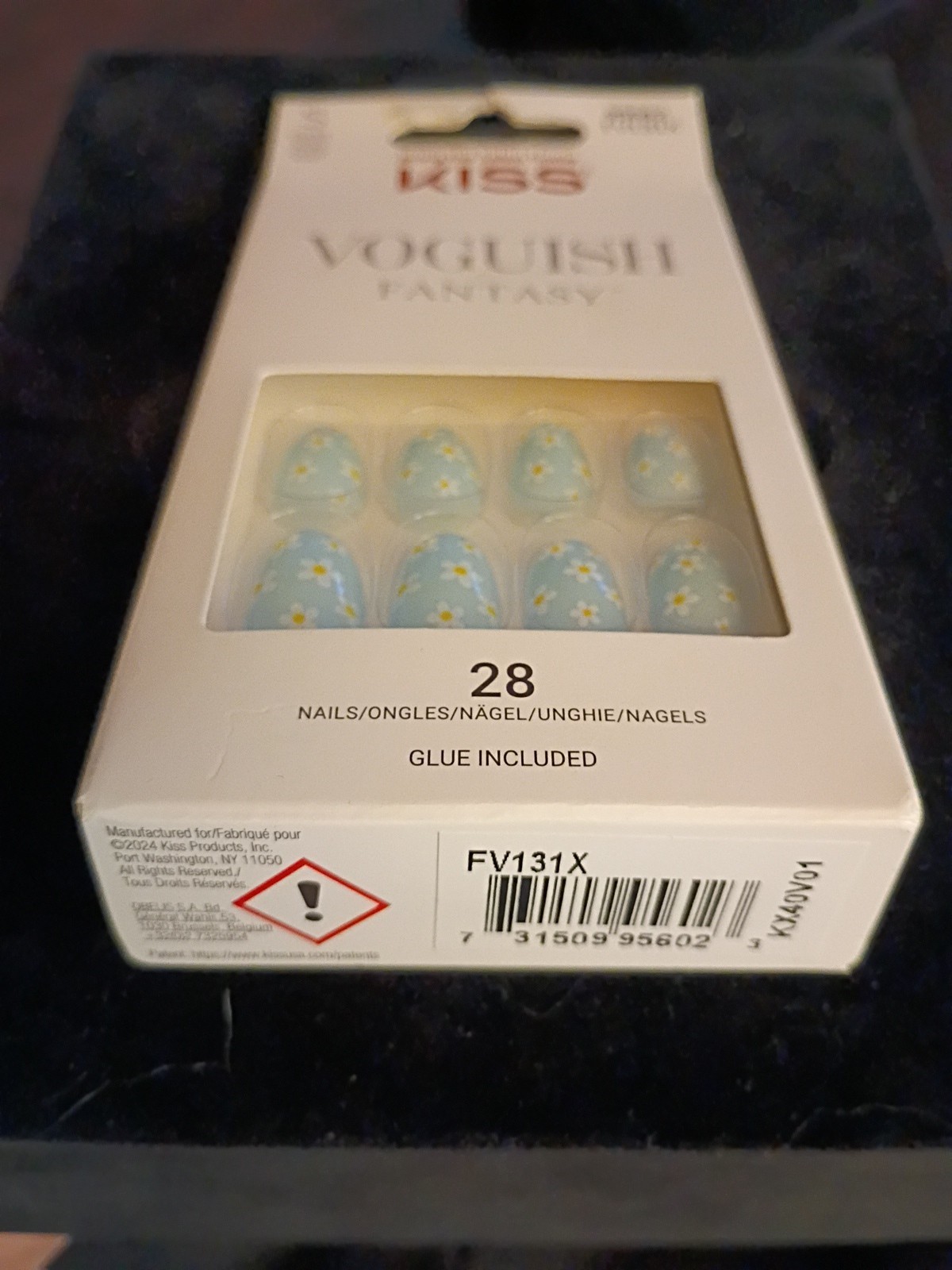 KISS VOGUISH FANTASY short Nails 95604 Glue Included