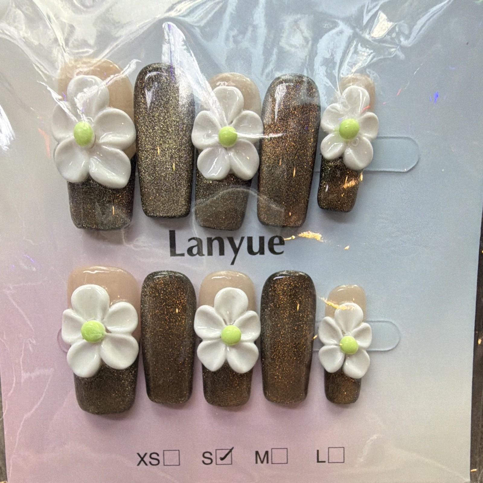 Lanyue Press-On Nails Short Almond Green White Brown Shimmer 3D Flower Small