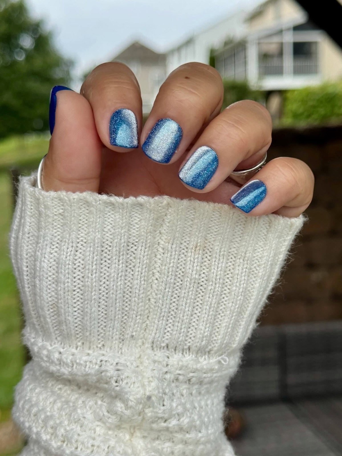 Red Aspen Press On Nails-Natural Born Star, Nini Short Square Blue