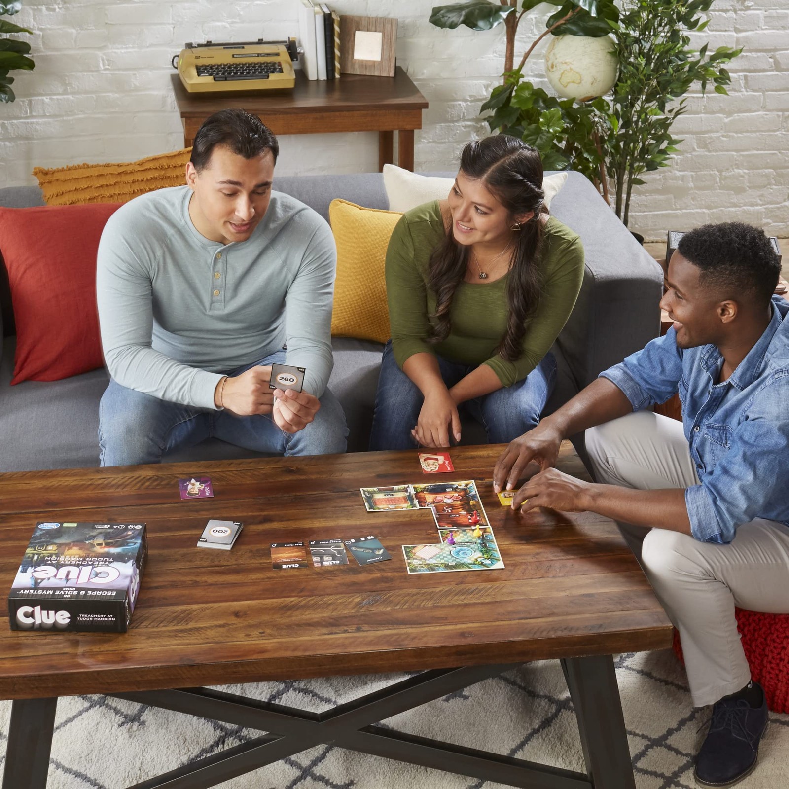 Clue Board Game Treachery at Tudor 2.48 x 7.87 x 10.51 inches, Multi-color