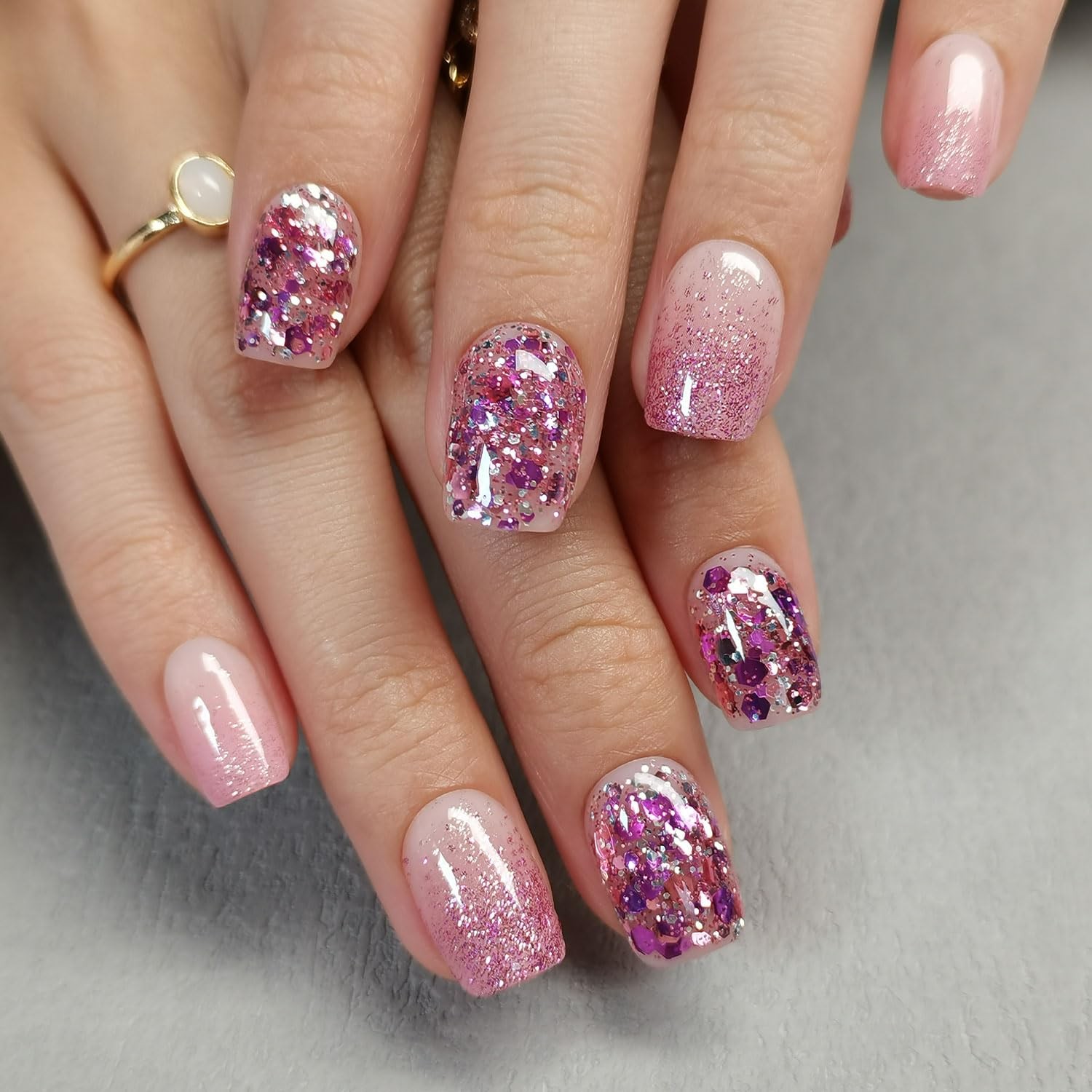 Curvlife Press On Nails Pink Diamond Acrylic Short Fake Nails Design Stick On Na